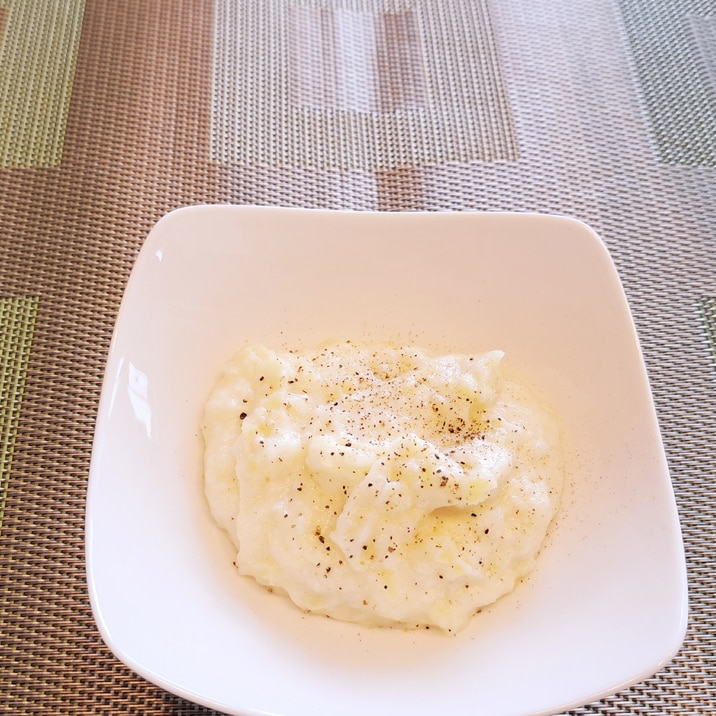 マッシュポテトに さけるチーズを加えて作る アルゴ
